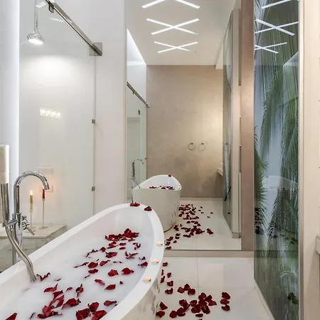 Royal Special Bathtub Апартаменти *
